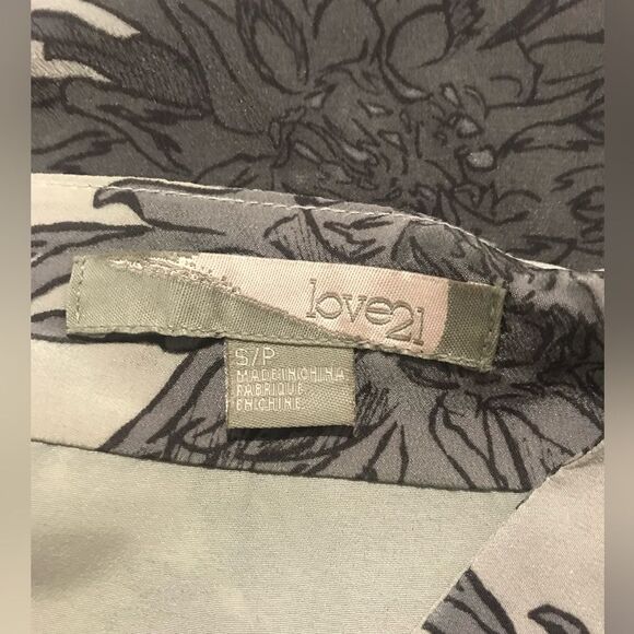 Love 21 asymmetrical skirt brown floral size SP - Picture 3 of 3